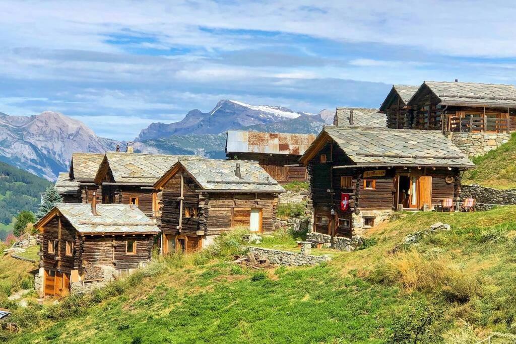 Appartement "Le Ver Luisant" A Saint-Martin, Val D'Herens, Valais Bagian luar foto