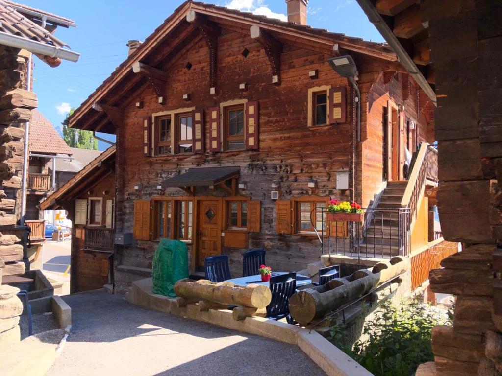 Appartement "Le Ver Luisant" A Saint-Martin, Val D'Herens, Valais Bagian luar foto