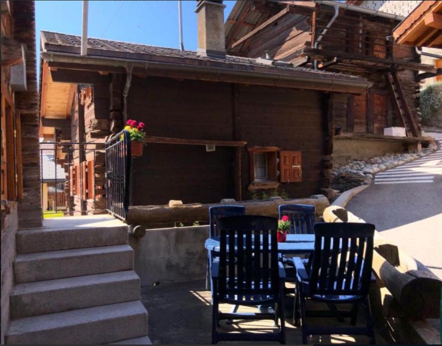 Appartement "Le Ver Luisant" A Saint-Martin, Val D'Herens, Valais Bagian luar foto